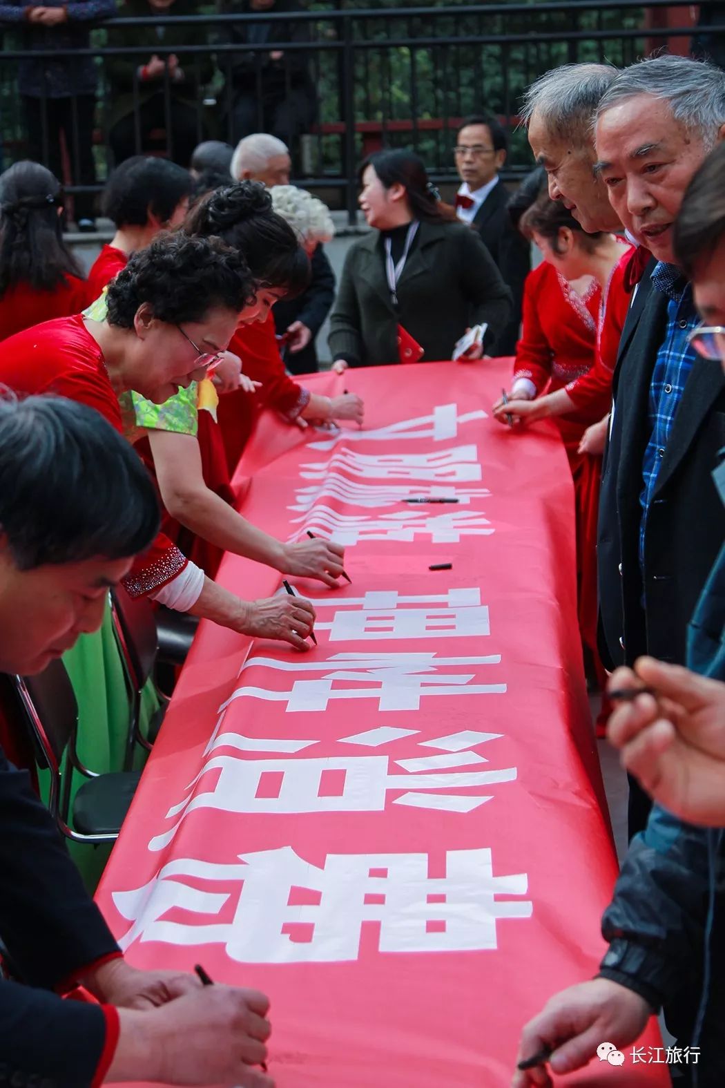 这一条真的是“父母必看”!真真假假假,一份防骗“秘籍”带你游天下!