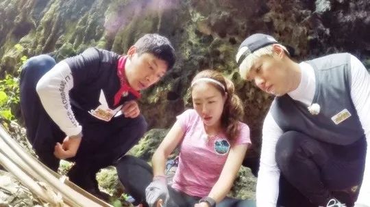 鏄庢槦瀹樺鎭嬫儏鍥犳垙鐢熸儏,褰撶孩鏄庢槦鑷洕鎭嬫儏