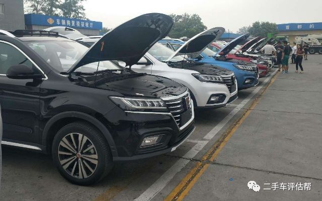 买车在4s店上牌还是自己去上牌好,车辆4s店上牌和自己上牌区别