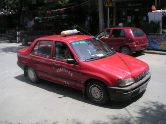 情怀老车夏利,最有情怀的汽车夏利和桑塔纳