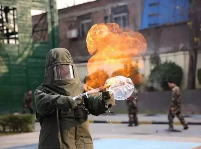 315曝光的食品有哪些危害人体,2022央视315黑榜食品全名单辣条