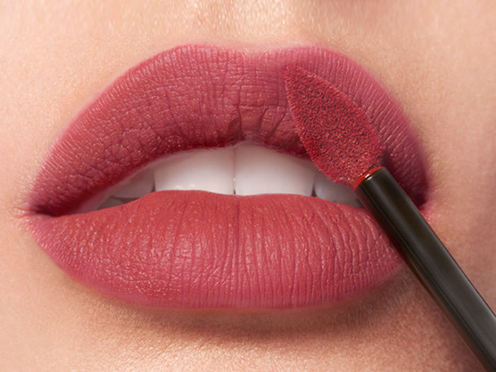 李佳琦到底用“OMG”骗了多少人的钱？！！