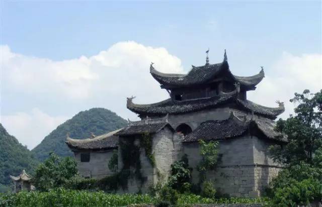 普定发生的事最新消息,普定最新消息