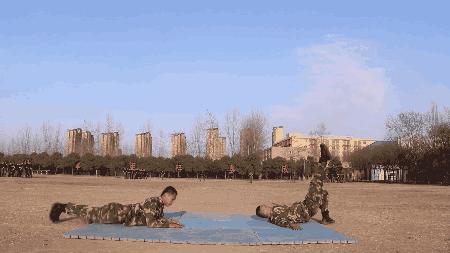 动图强势,兵哥哥动图