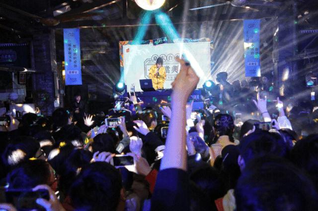 濂囪懇娌欓洉骞垮憡,闆蜂汉閲戣瀺骞垮憡