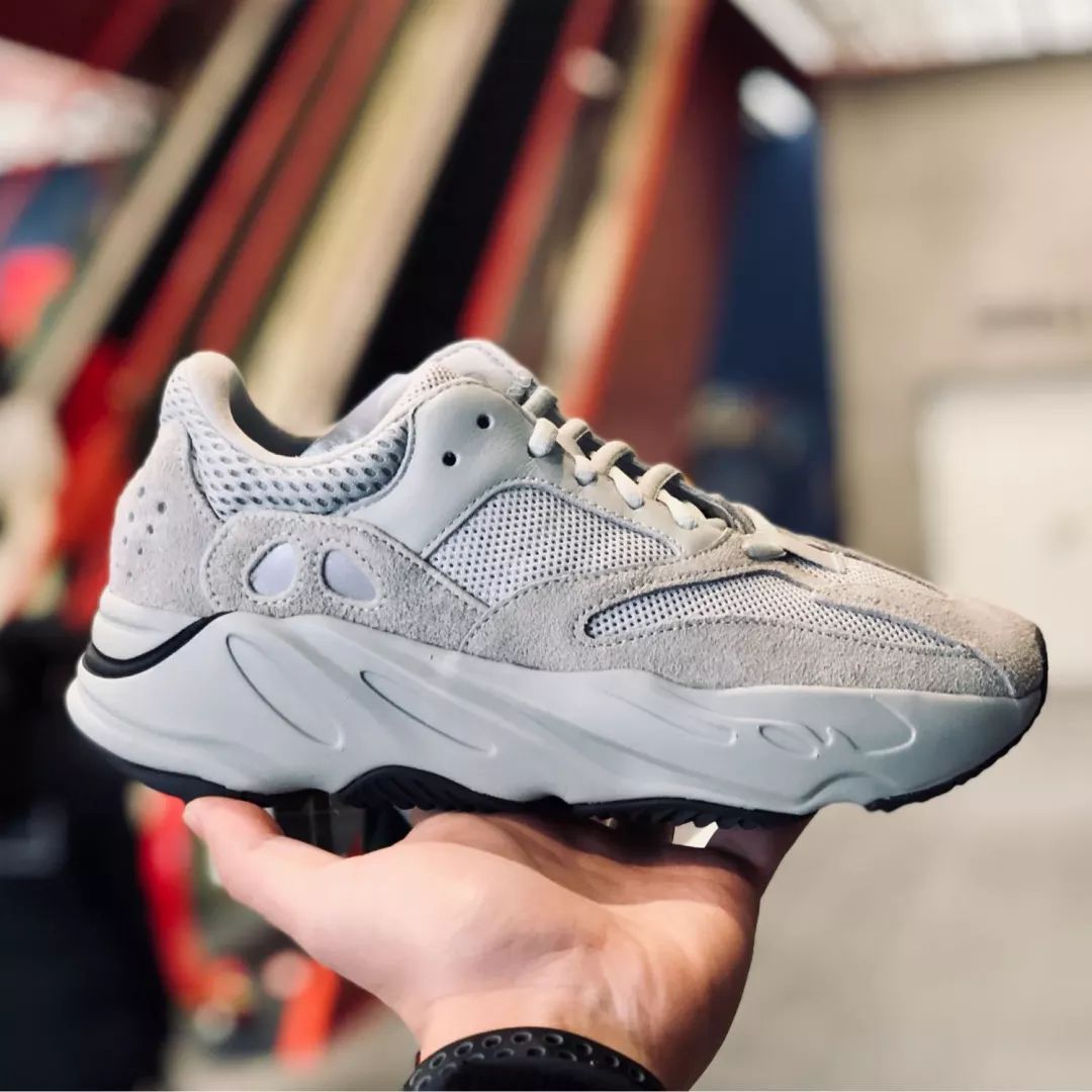 椰子鞋350v2七彩,椰子鞋350纯白二代街拍