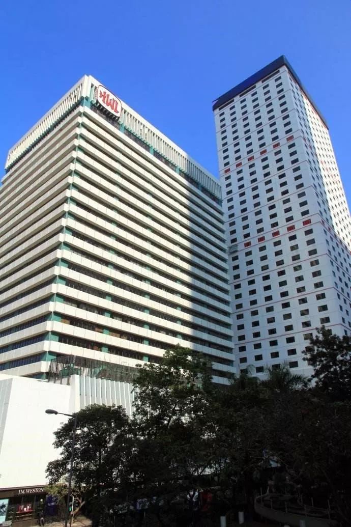 从卖卖卖到建建建，李嘉诚退休这一年发生了什么？