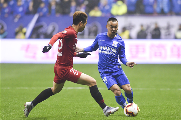 三岁外孙女看到蓝色就兴奋，蔡嘎亮用乒乓球类比中国足球