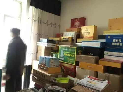 连哄带骗还吓唬！金华节俭老人6年竟花30多万买保健品！转给爸妈看看……