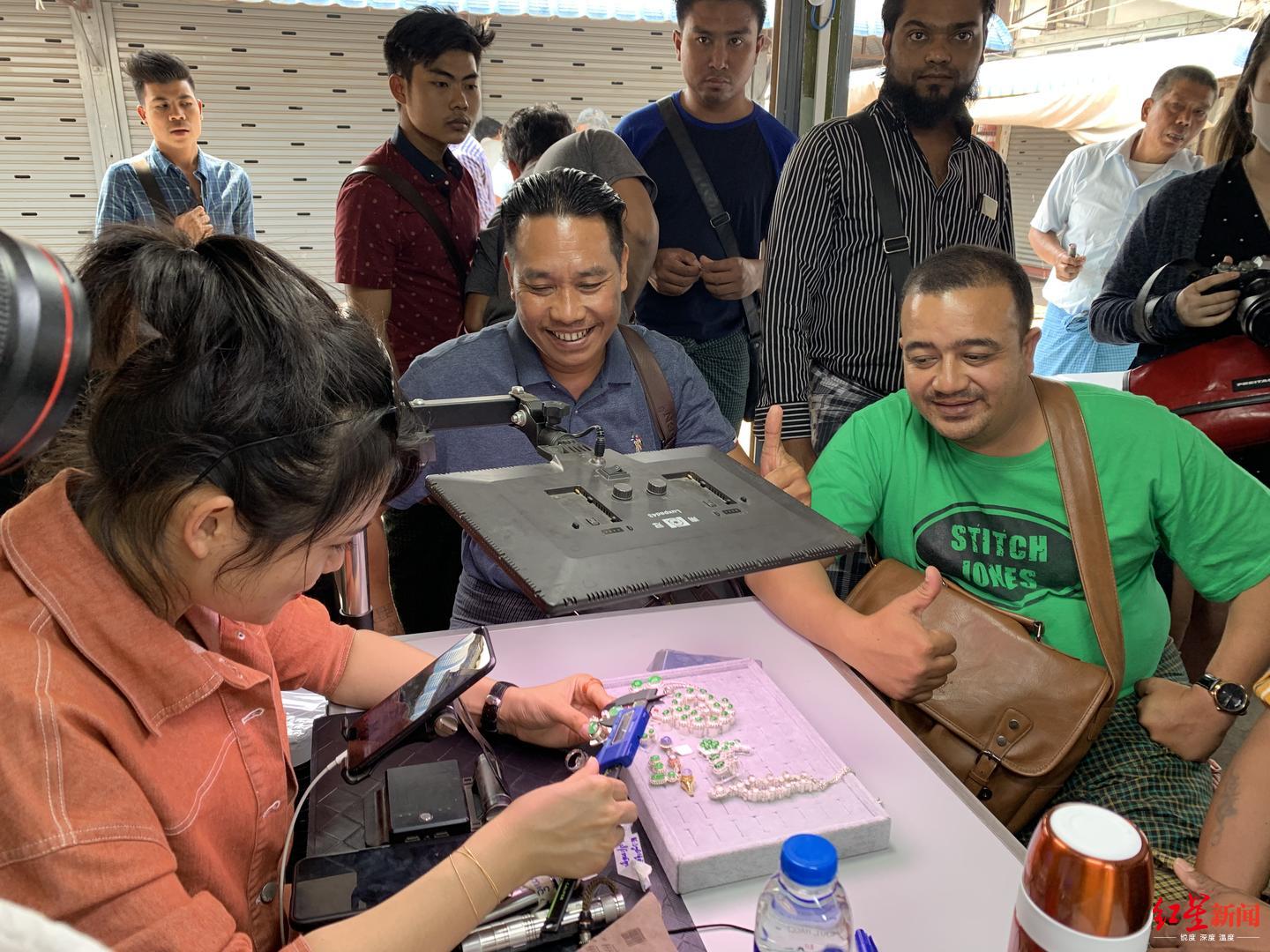 缅甸源头翡翠直播现场代购,缅甸捡漏玉石直播