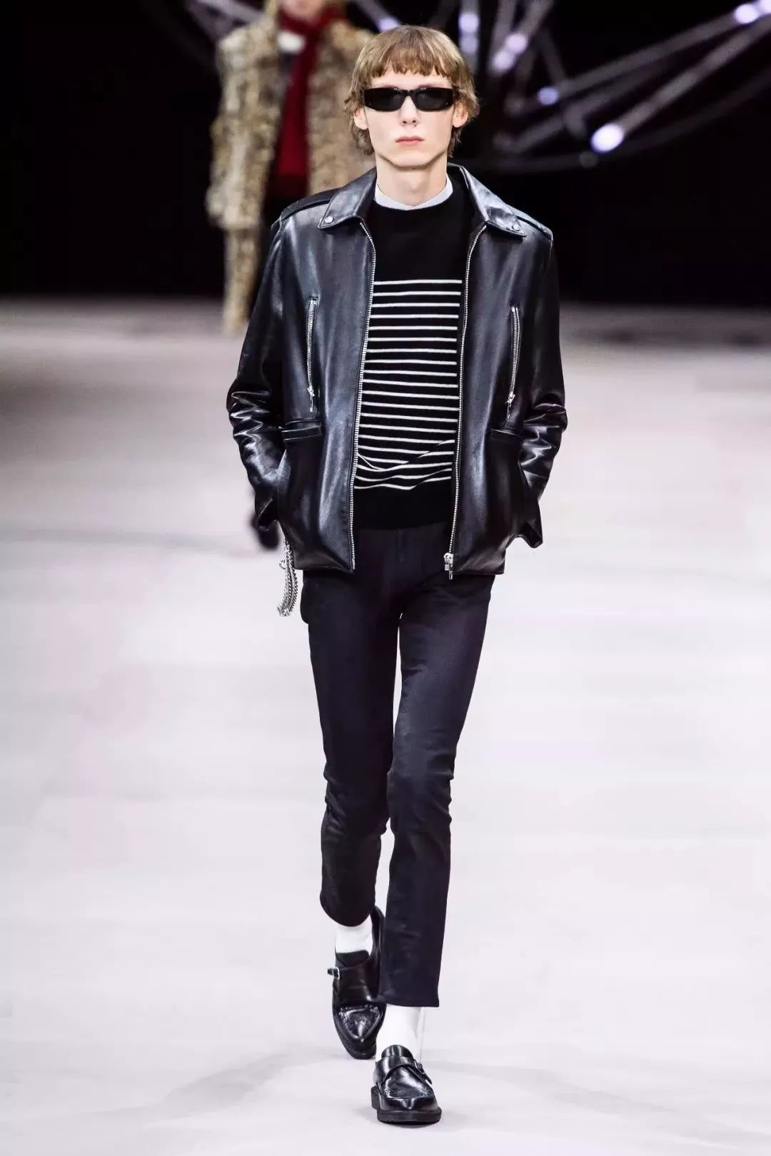 一件皮衣能给你多种风格,每件皮衣都是独一无二