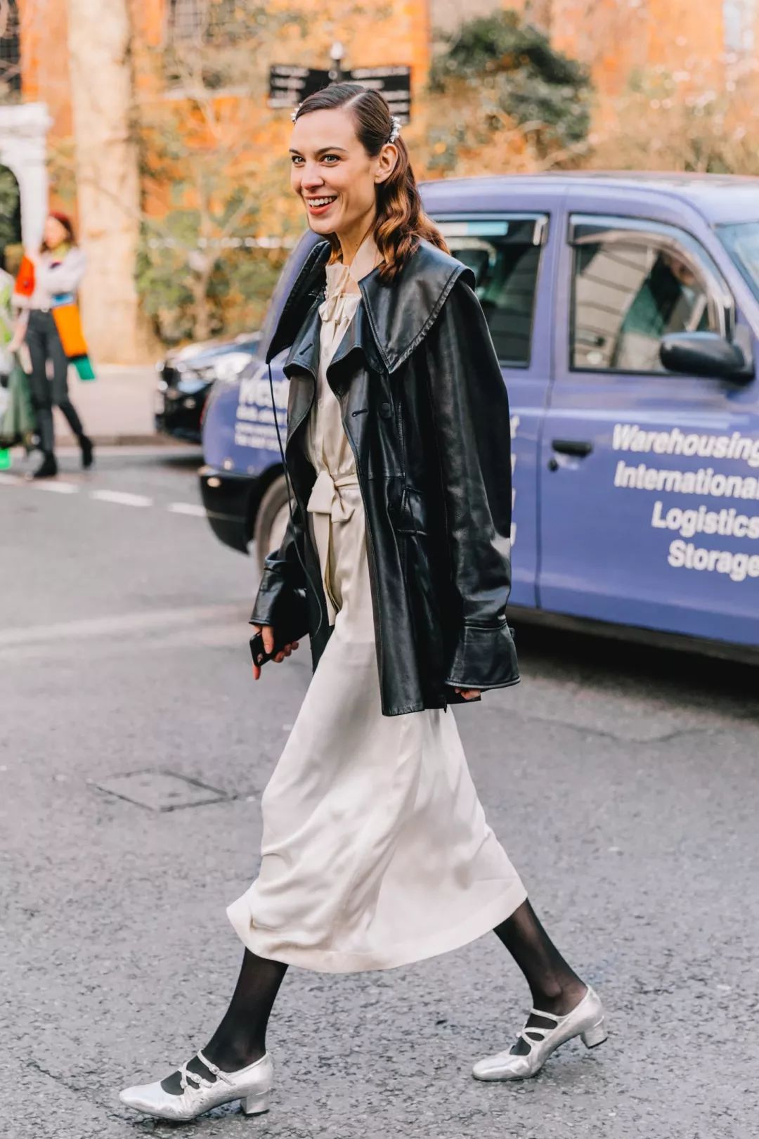 一件皮衣能给你多种风格,每件皮衣都是独一无二