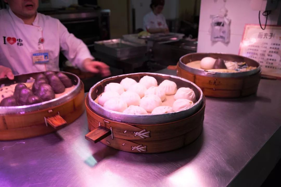 叫醒你的不是梦想是早餐,叫醒你的不是闹钟是鸟叫声