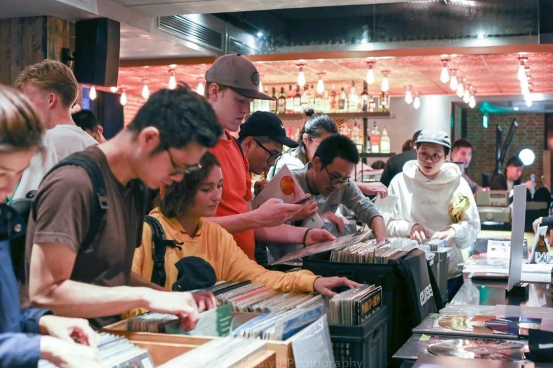 他们探索并推广关于黑胶的一切，想把自己的爱好变成别人的日常|了不起的小工作室