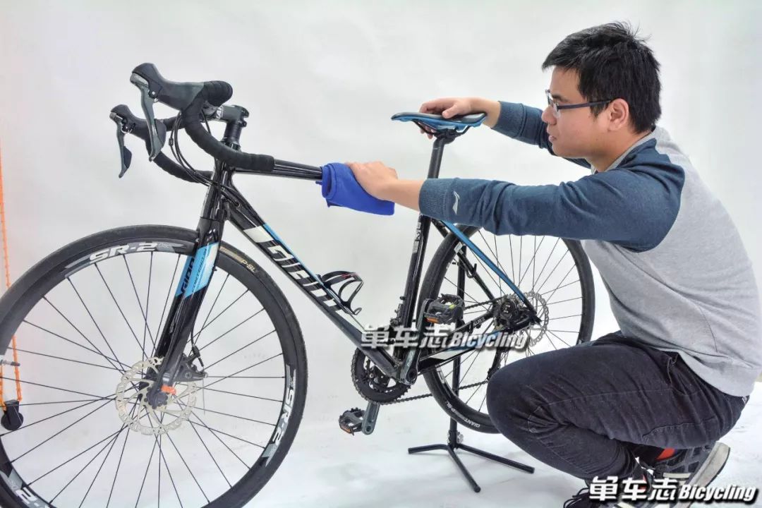 车架除锈打磨方法,车架打蜡