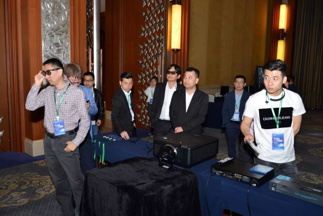 vivitek丽讯hp2151f报价,vivitek丽讯10000流明投影