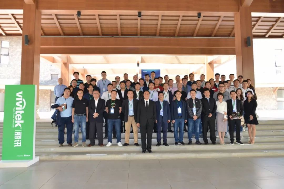 vivitek丽讯hp2151f报价,vivitek丽讯10000流明投影