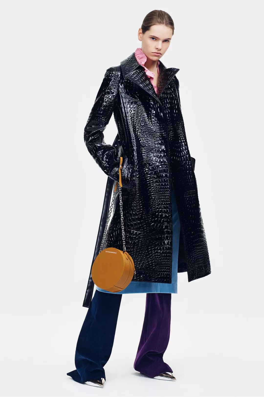 穿上它又酷又有钱，今年一定要买一件