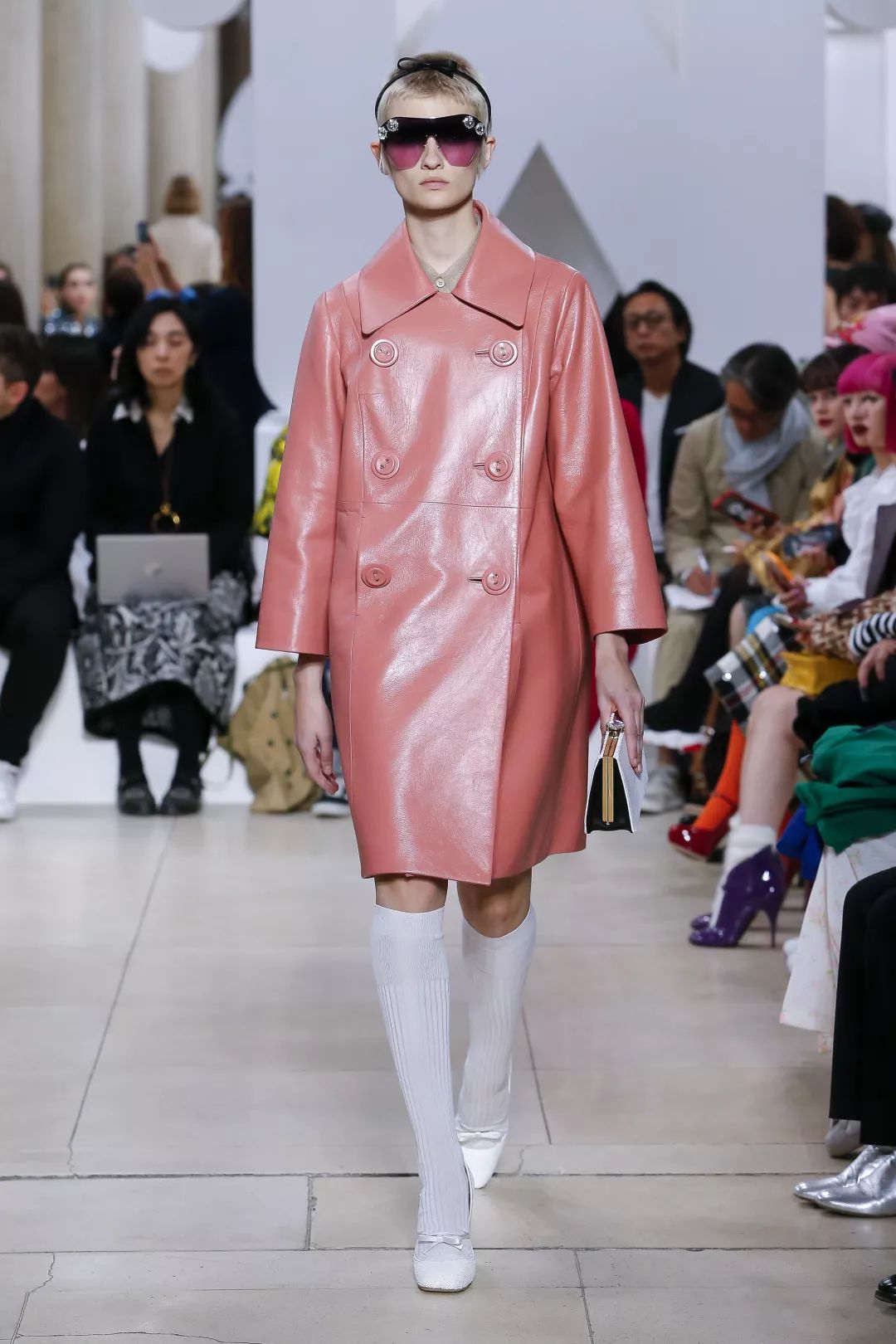 穿上它又酷又有钱，今年一定要买一件