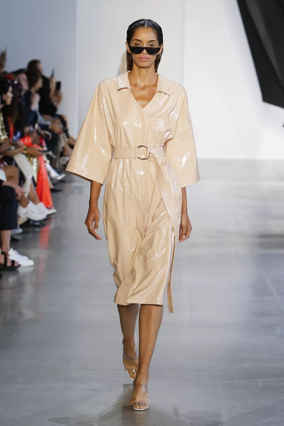 穿上它又酷又有钱，今年一定要买一件