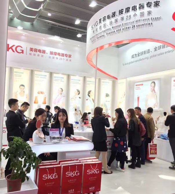 看电脑久了脖子酸疼怎么缓解,天天刷手机脖子痛