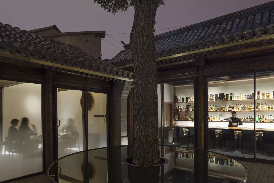 在胡同深处喝咖啡,在胡同喝酒