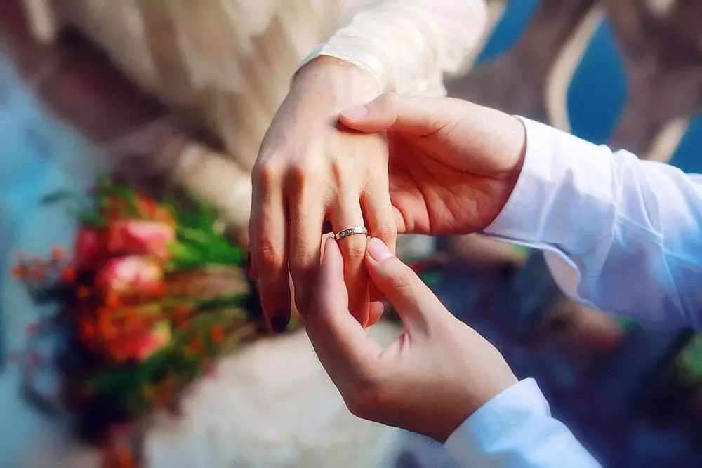 简单好看的婚纱画法,婚纱照风格搭配推荐