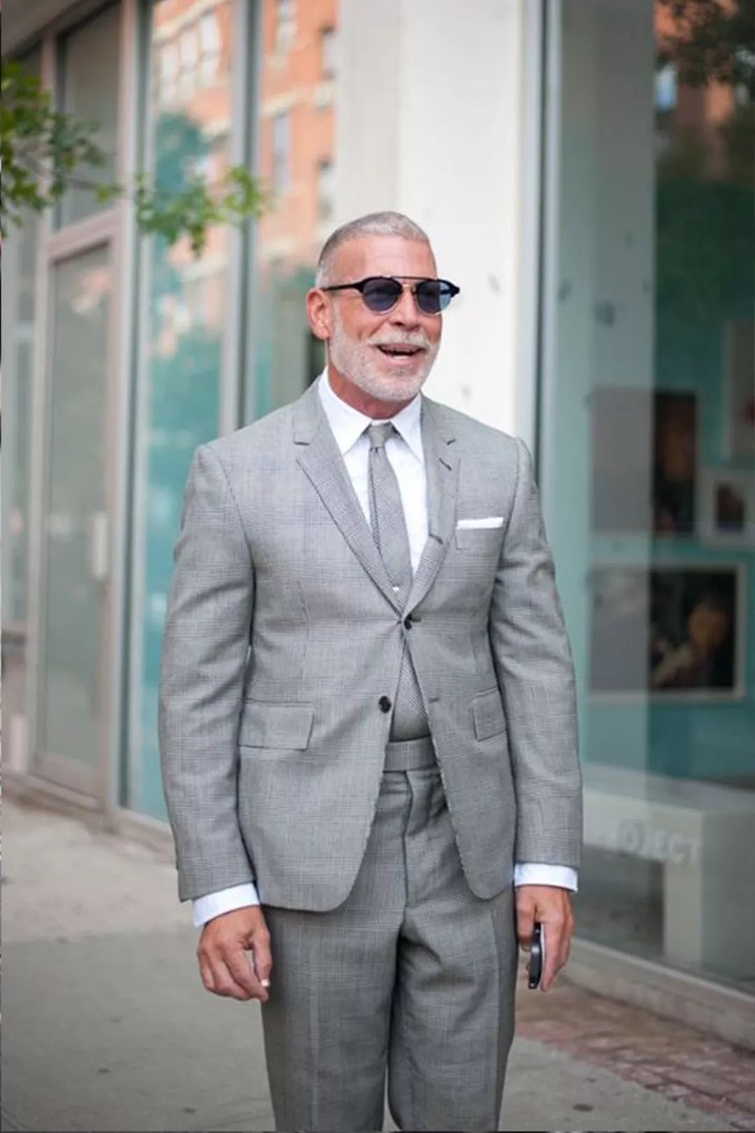 thombrowne最经典单品,thombrowne衣服真假辨别