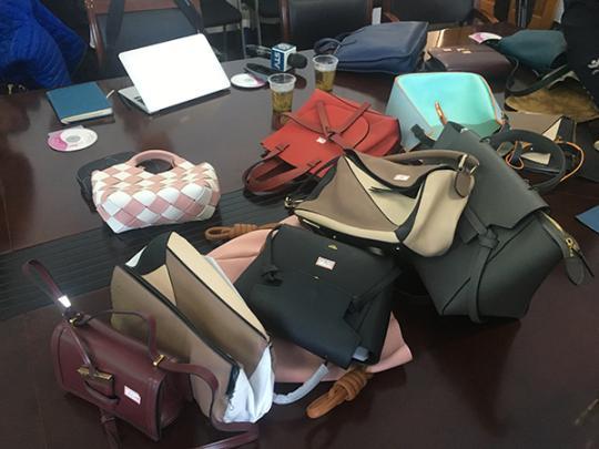 网上卖名牌包包靠谱吗,网购包包真货是正品吗