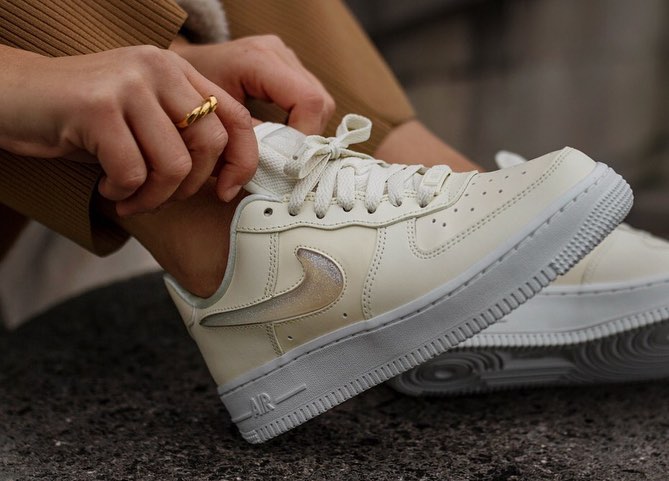 谁说现在只能买Yeezy?这些千元级鞋款都值得入手!