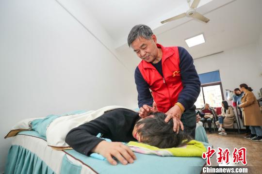 浙江老人康复24小时服务,党员上门为老年人服务