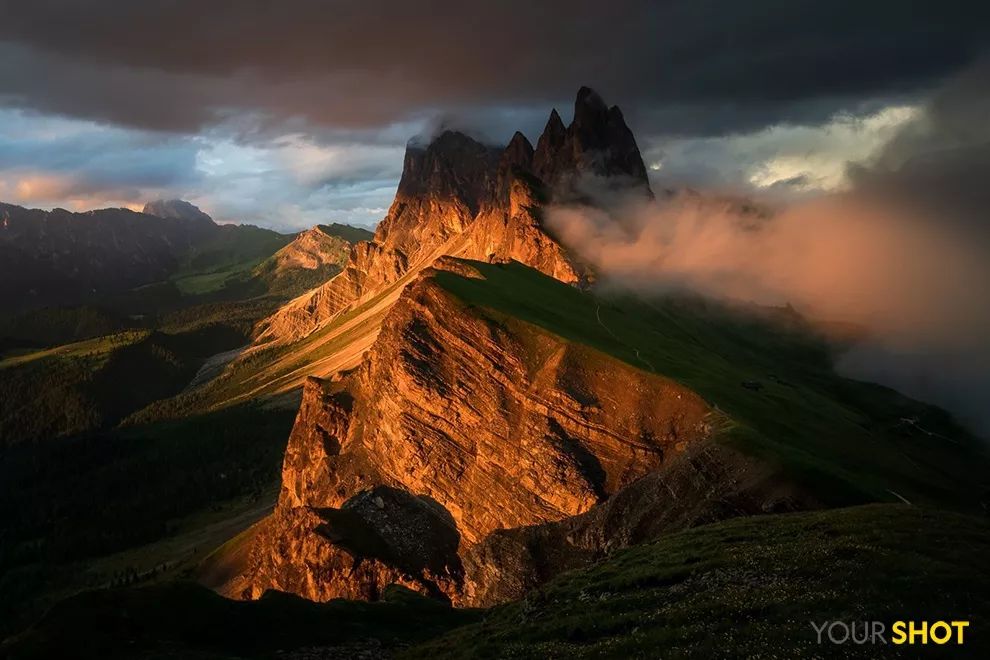 春风满眼尽是春色,纵目天涯浅黛春山的意思是什么