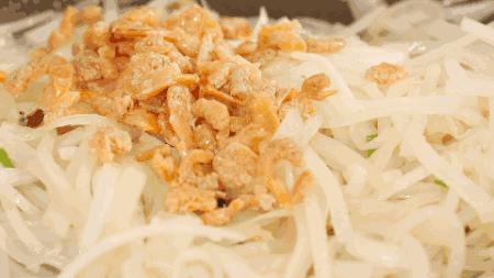 春风满眼尽是春色,纵目天涯浅黛春山的意思是什么