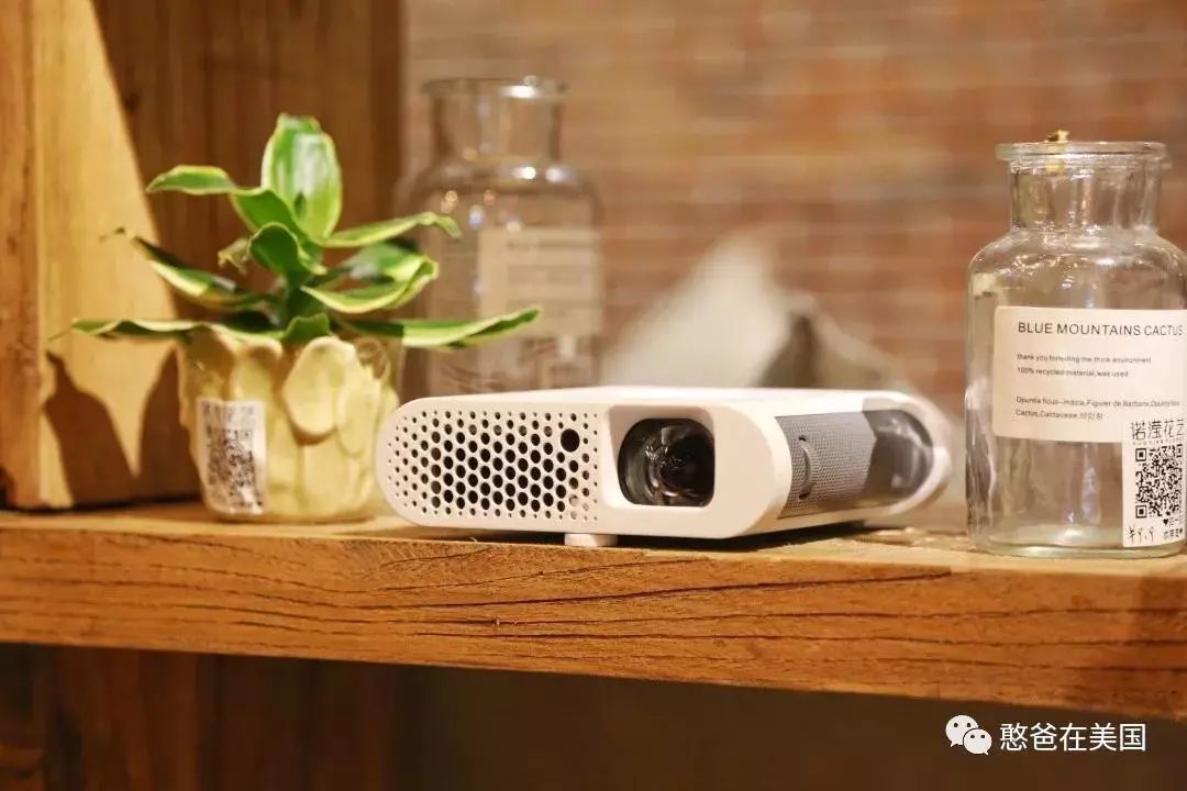 预告：明基新款智能家用色准投影仪，AI智能语音加持，在家打造专业影院在线学习娱乐中心