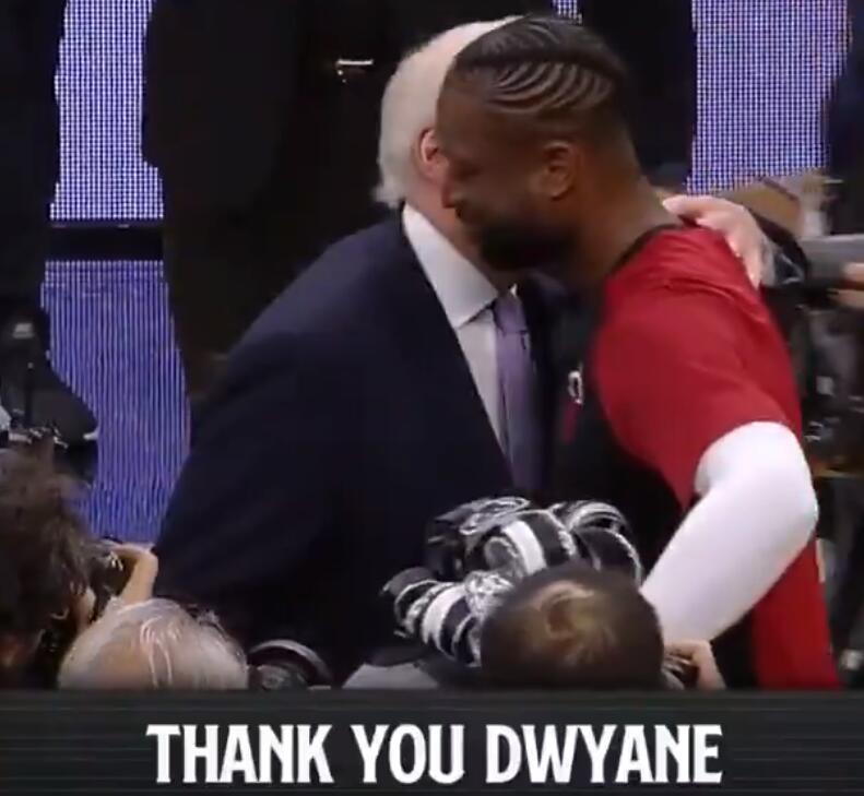 谢马刺赠送三巨头球衣！韦德眼眶含泪挺动情，而波波维奇也摊牌了