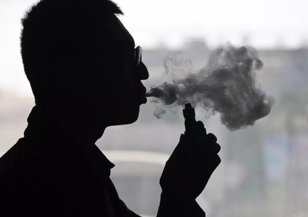 看好你家孩子，*子烟电**正在诱惑他们上瘾