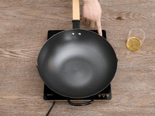 女生能颠起来的铁锅推荐,能颠勺的铁锅