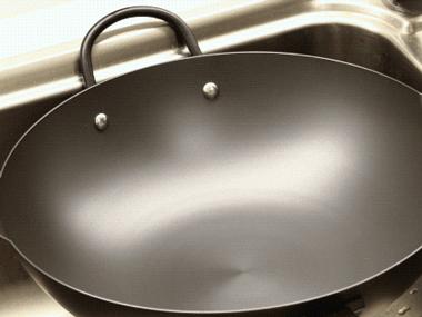 女生能颠起来的铁锅推荐,能颠勺的铁锅