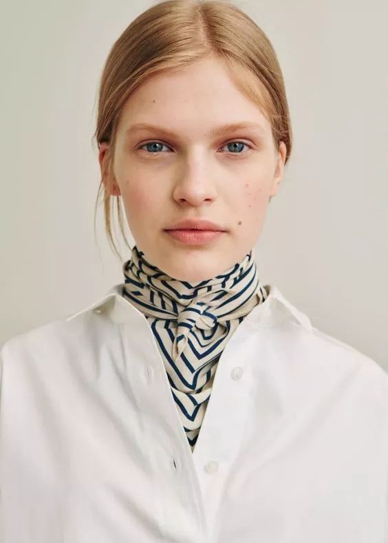 都挺好苏明玉丝巾是哪个牌子的,苏明玉同款丝巾