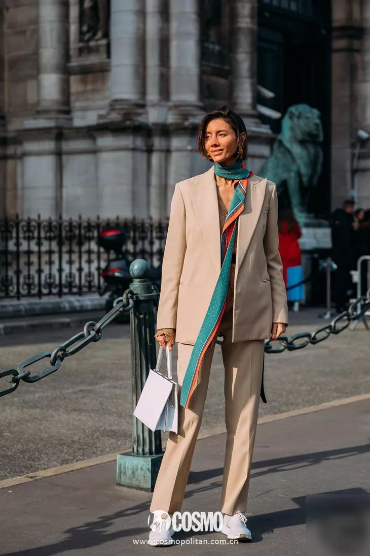 都挺好苏明玉丝巾是哪个牌子的,苏明玉同款丝巾