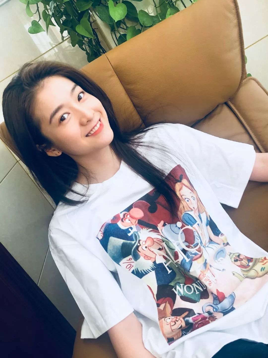 高街里捞夯货要选对KOL,比如宋祖儿孟美岐和张嘉倪她们……