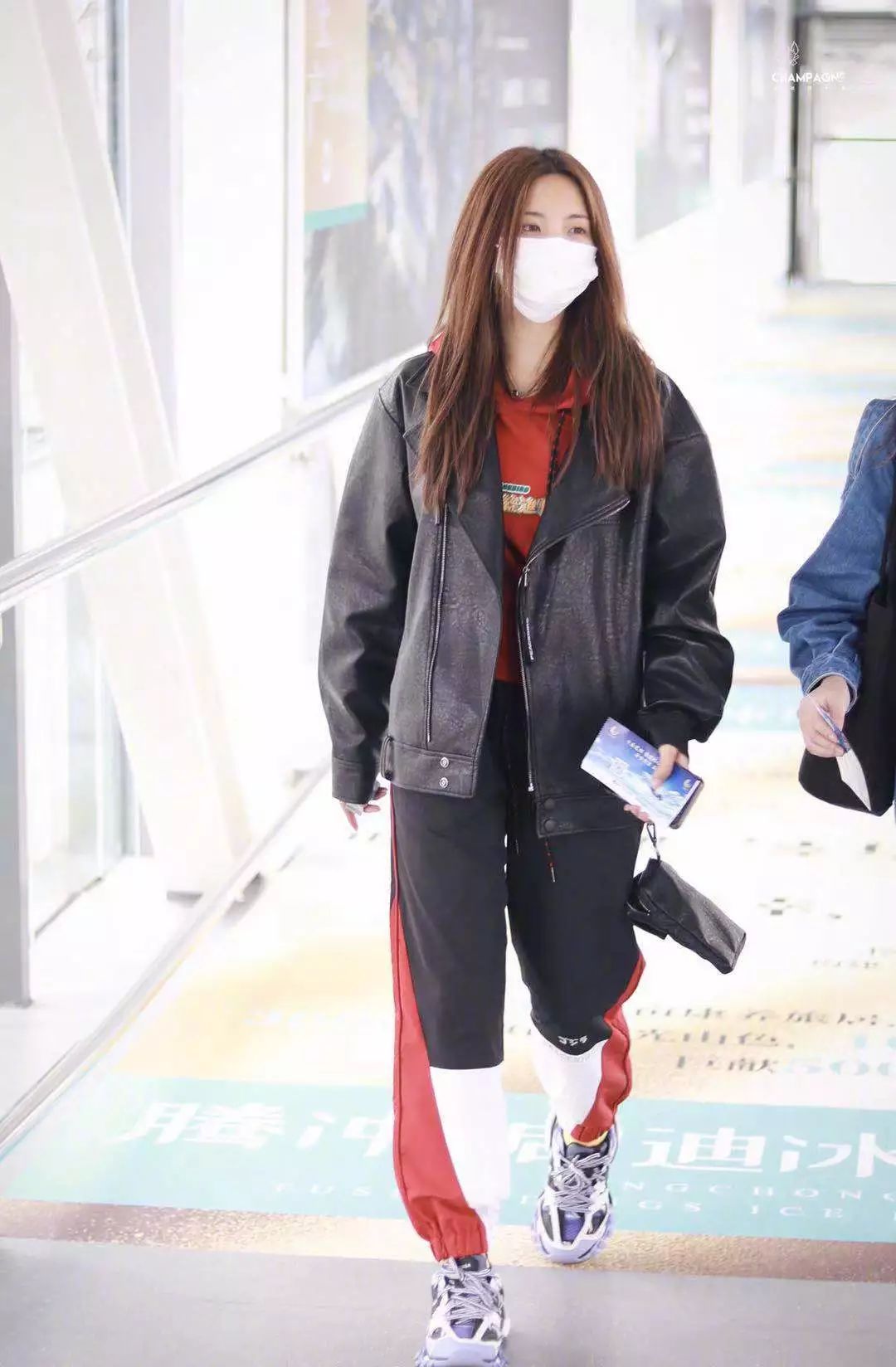 高街里捞夯货要选对KOL,比如宋祖儿孟美岐和张嘉倪她们……