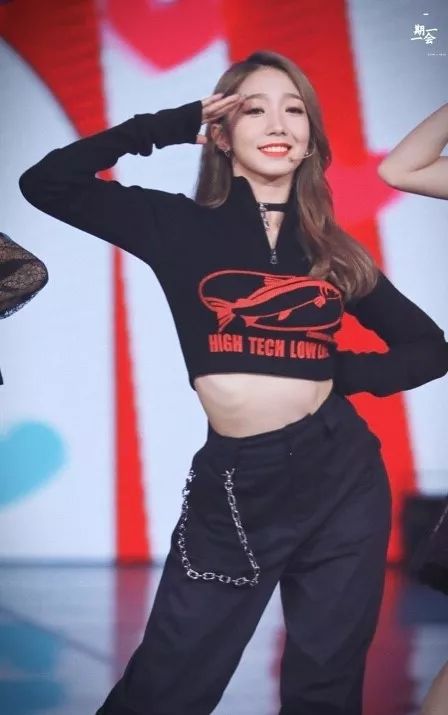 高街里捞夯货要选对KOL,比如宋祖儿孟美岐和张嘉倪她们……