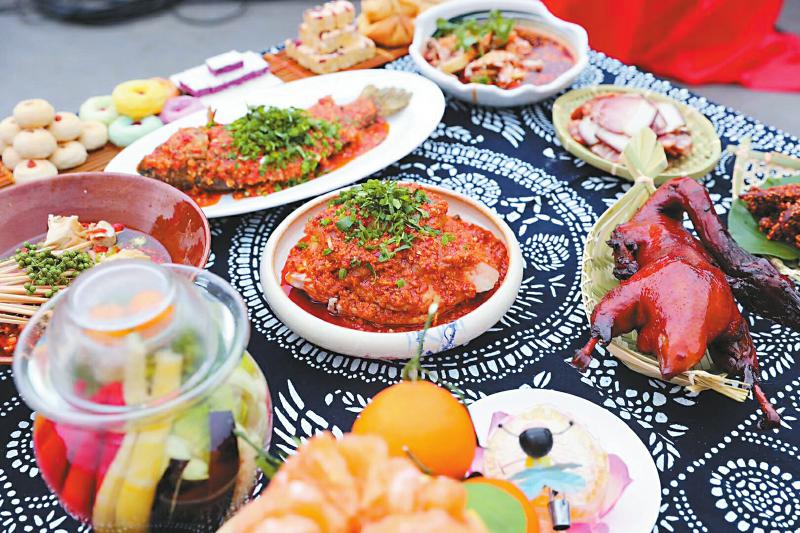 “东马”邀天下诗书韵眉山