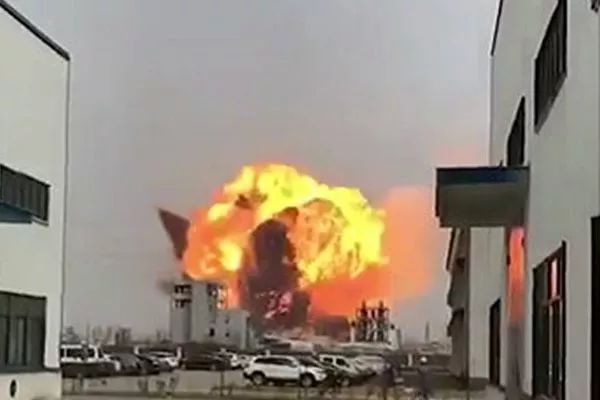 盐城化工厂爆炸事故死亡人数,盐城化工厂爆炸事故最终伤亡人数