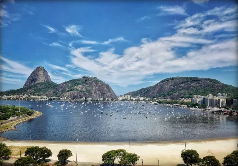 阳光沙滩比基尼:两不厌,两相欠