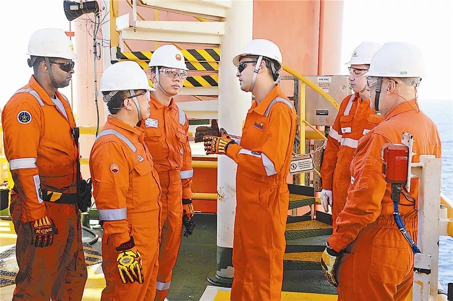 阳光沙滩比基尼:两不厌,两相欠