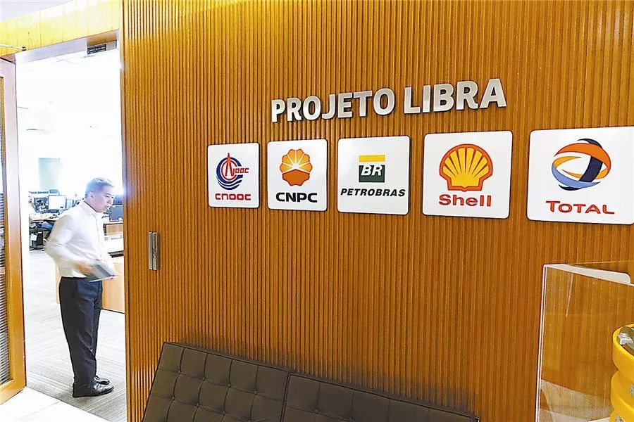 阳光沙滩比基尼:两不厌,两相欠