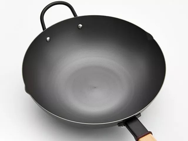 女生能颠起来的铁锅推荐,能颠勺的铁锅