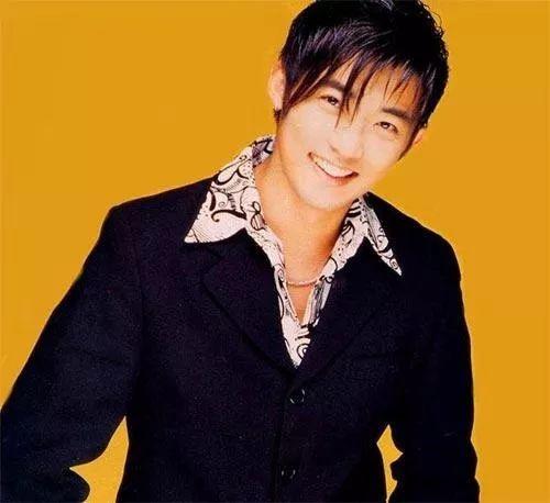 盘点全网老外翻唱中文歌曲系列,老外翻唱中文歌的名场面